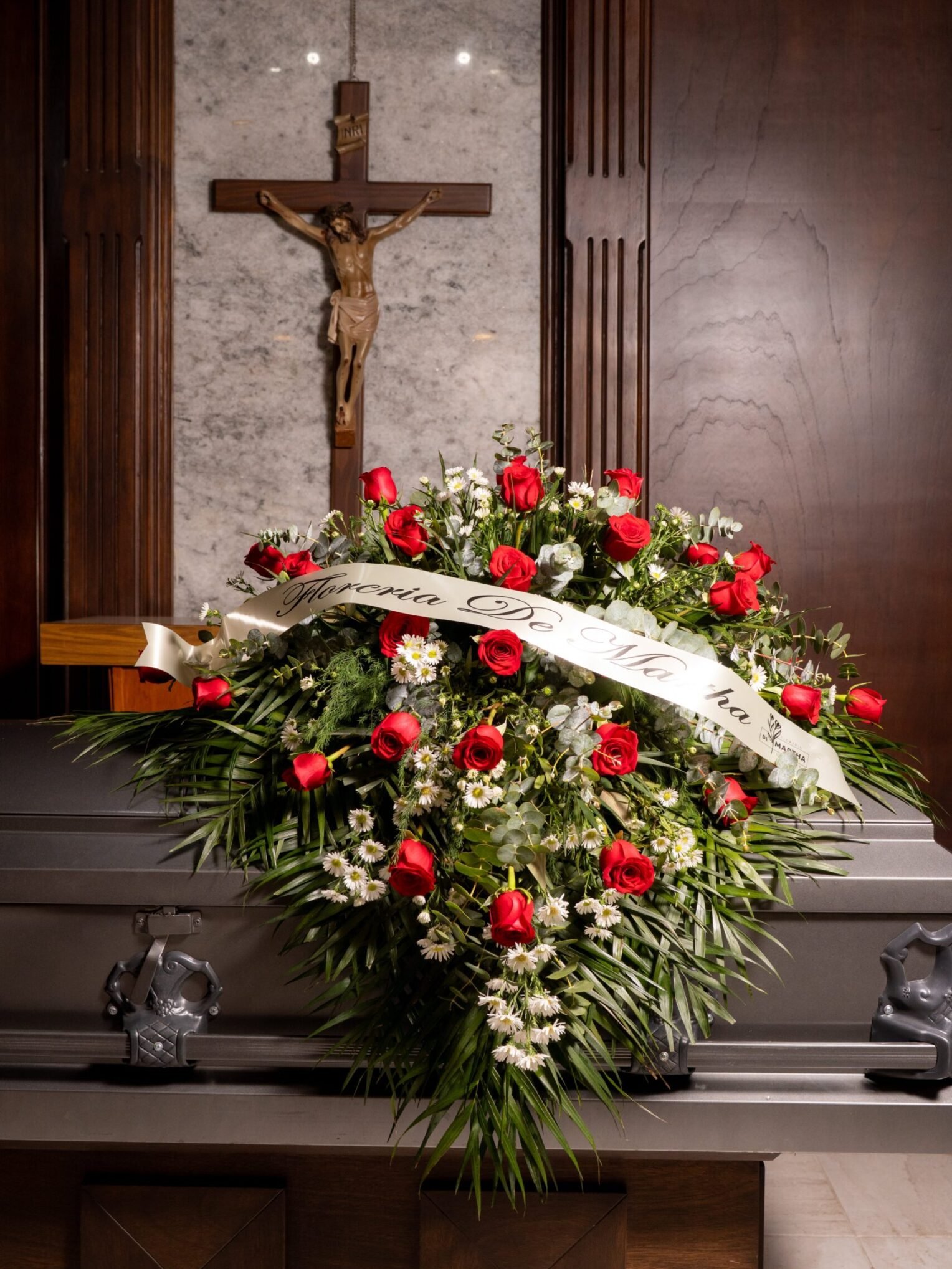 Cubre-ataud 36 Rosas Rojas