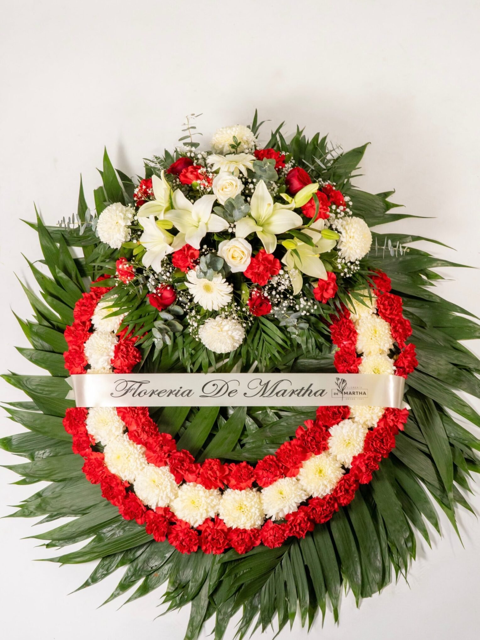 Corona ( 70 cm ) Polar - clavel Rojo Con Copete Premium